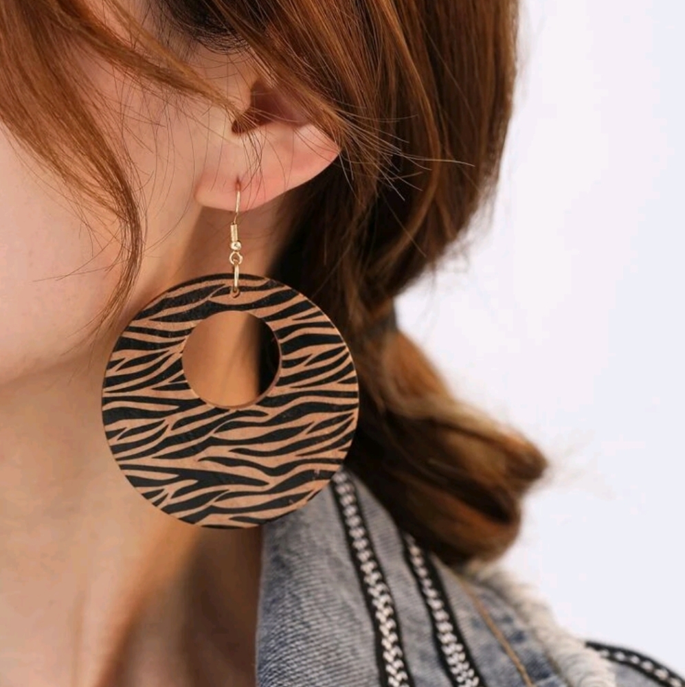 🍉5 for $25* Wooden Zebra Hoop Drop Earrings